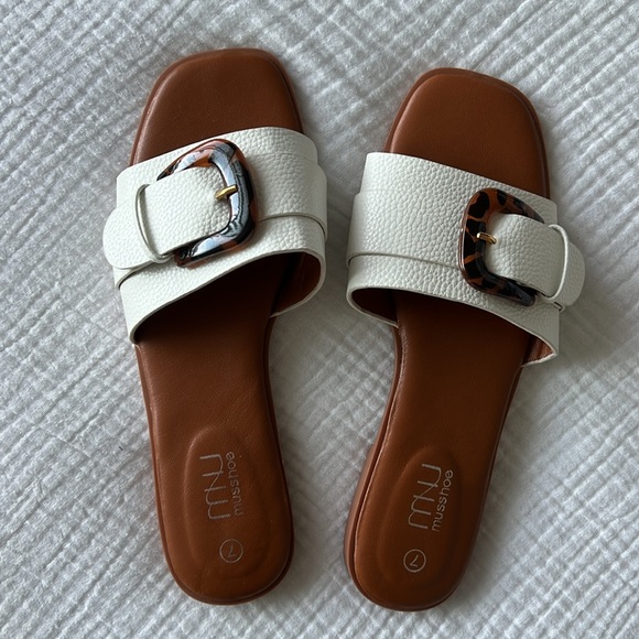 🍉 NWT • Women’s Vegan “Leather” Buckle Sandals • W7 - Picture 4 of 11